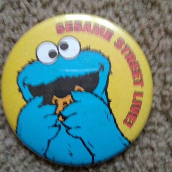 Sesame Street Live Button Pin Cookie Monster - Picture 3 of 3